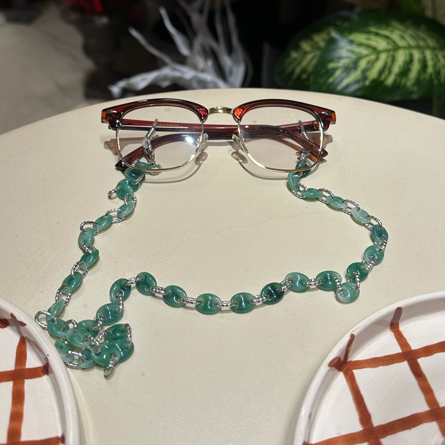 Metallic Mint vert chaines de lunettes pour femmes photo de Face Rayz Eyewear Marque de lunettes Marocaine