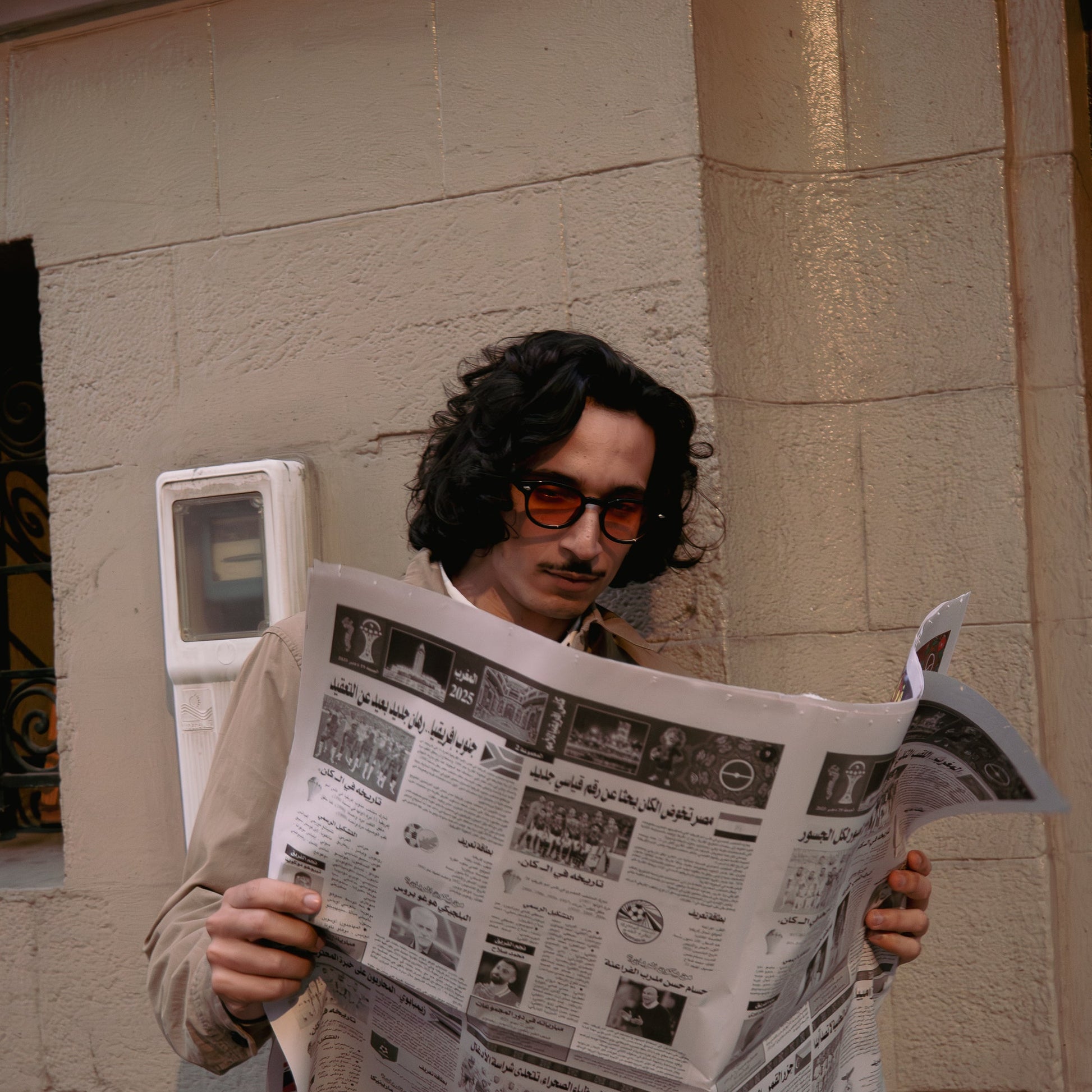 Broski orange Lunettes de Soleil pour Hommes et Femmes Photo de porté - RAYZ Eyewear Marque de Lunettes Marocaine