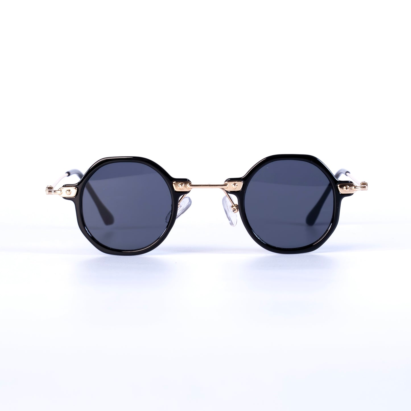 Brumée Noir Lunettes de Soleil pour Hommes et Femmes Photo de Face - RAYZ Eyewear Marque de Lunettes Marocaine