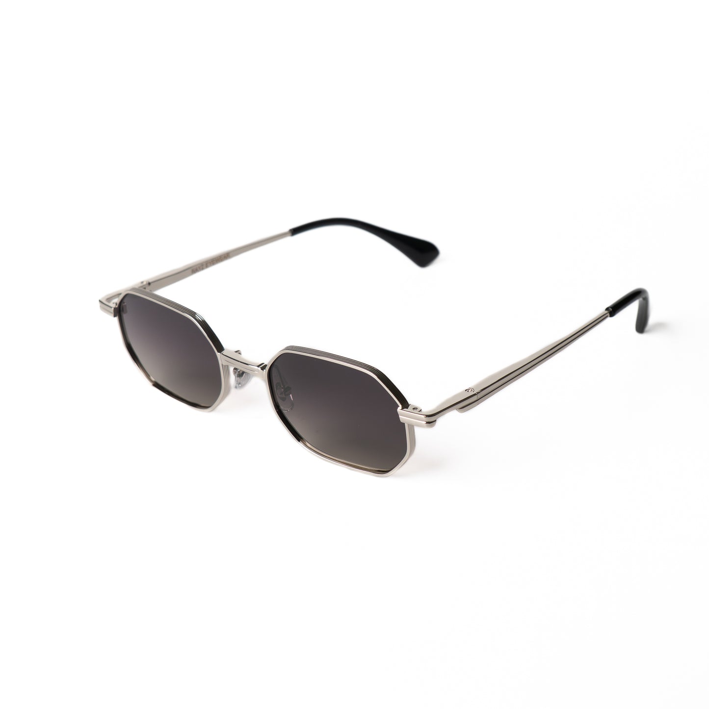 Dune Marron Lunettes de Soleil pour Hommes et Femmes Photo de Côté - RAYZ Eyewear Marque de Lunettes Marocaine