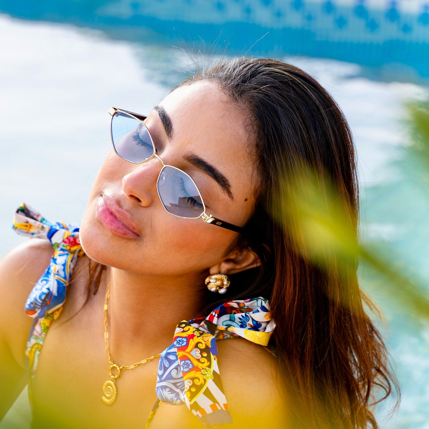 INDI bleu Lunettes de Soleil pour Hommes et Femmes Photo de porté - RAYZ Eyewear Marque de Lunettes Marocaine