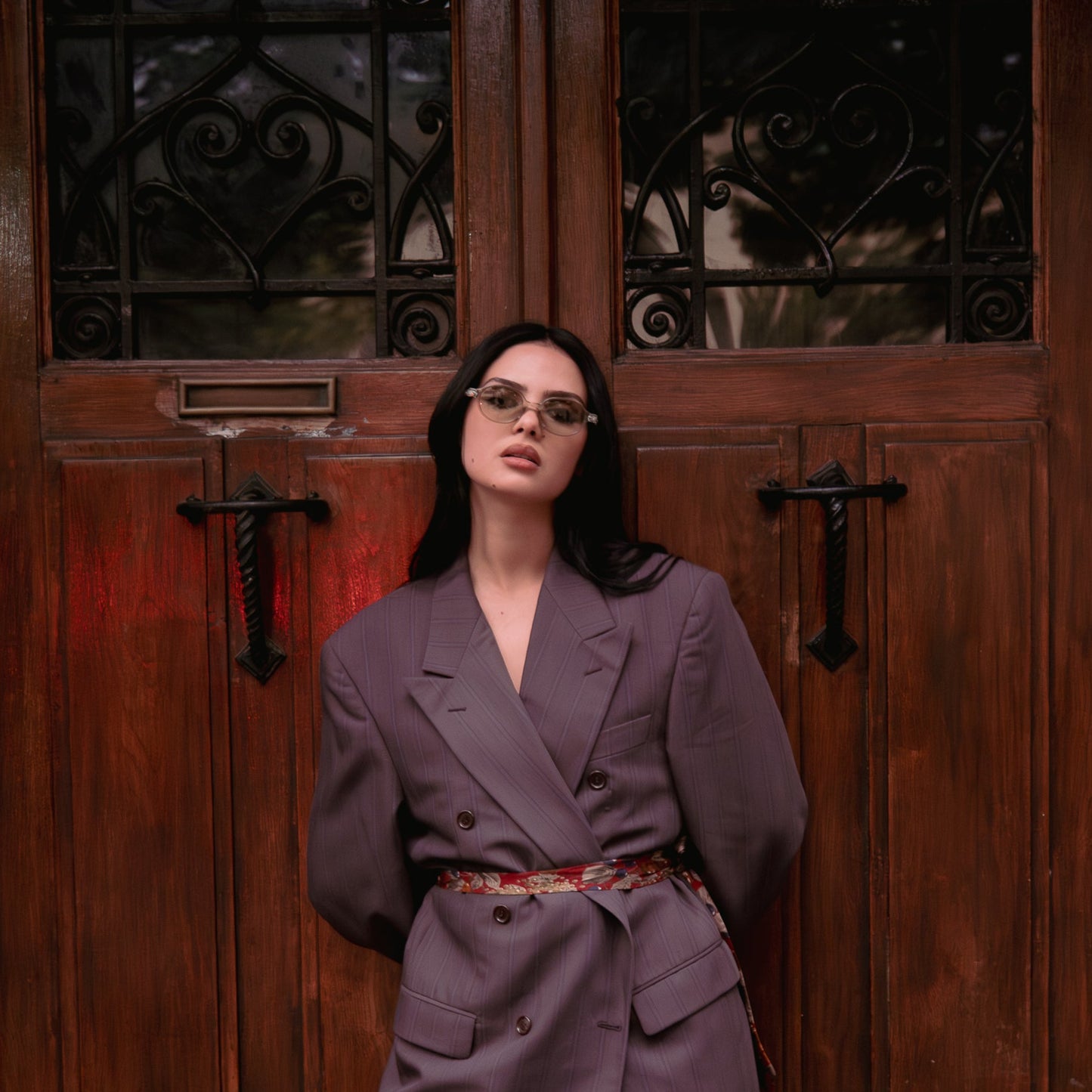 Iris vert Lunettes de Soleil pour Hommes et Femmes Photo de porté - RAYZ Eyewear Marque de Lunettes Marocaine