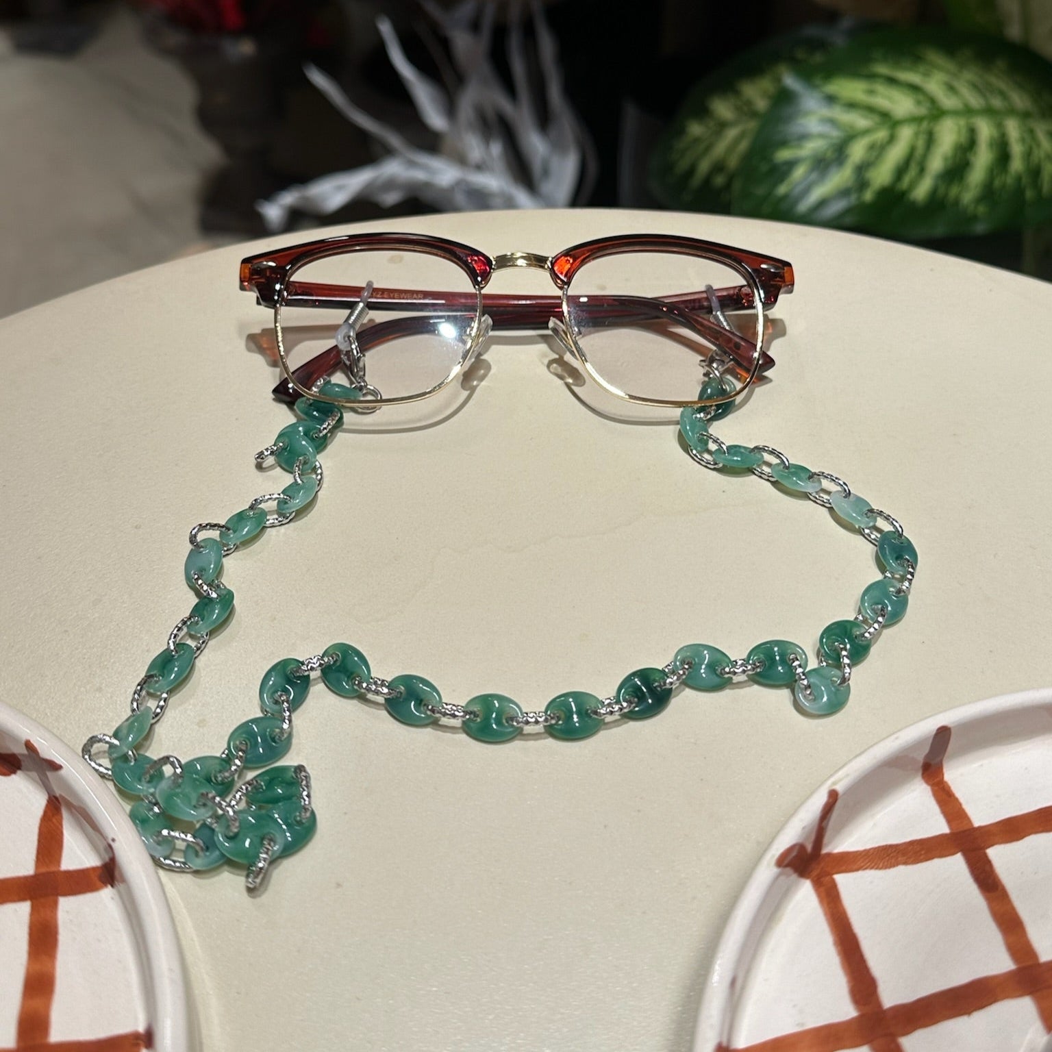 Metallic Mint vert chaines de lunettes pour femmes photo de Face Rayz Eyewear Marque de lunettes Marocaine