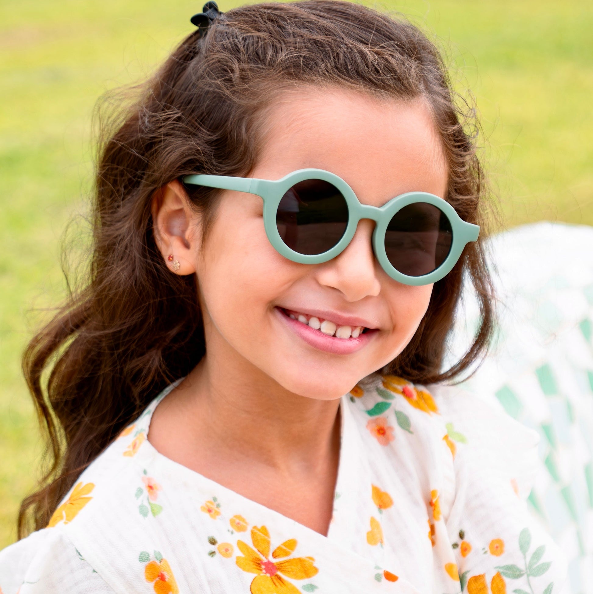 Nori vert Lunettes de Soleil pour enfants Photo de Porté - RAYZ Eyewear Marque de Lunettes Marocaine