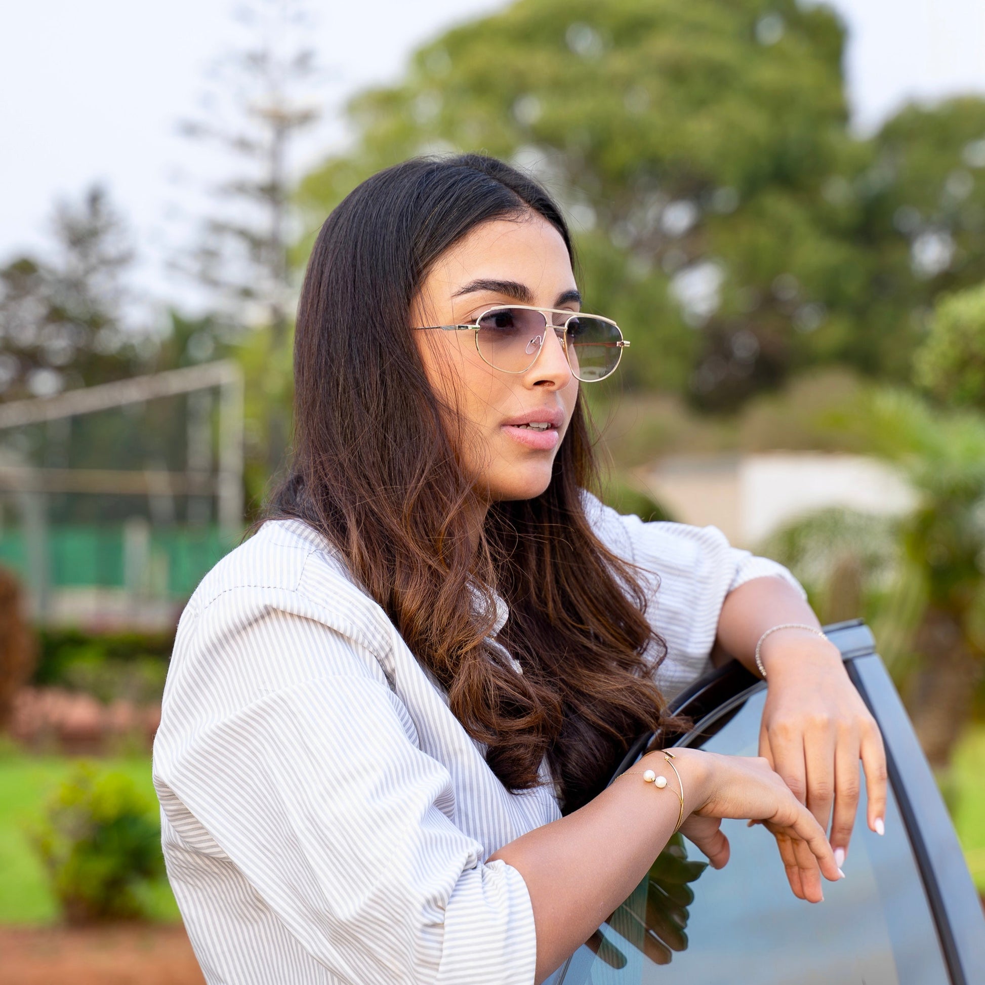 Oréa bleu Lunettes de Solaires pour Hommes et Femmes Photo de porte - RAYZ Eyewear Marque de Lunettes Marocaine