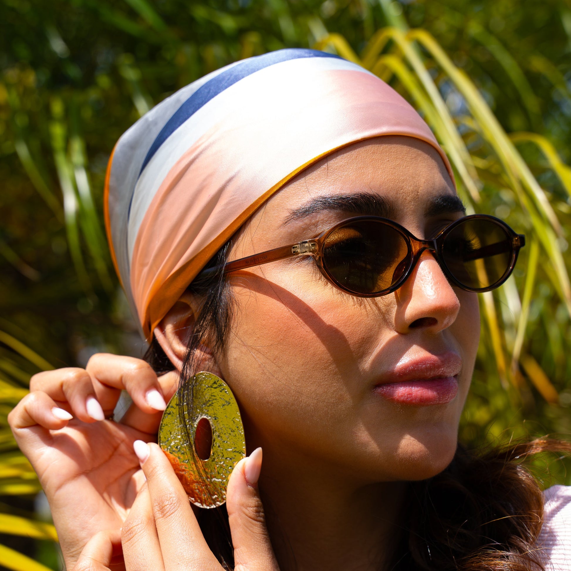 Rêve Marron Lunettes de Soleil pour Hommes et Femmes Photo de porté - RAYZ Eyewear Marque de Lunettes Marocaine