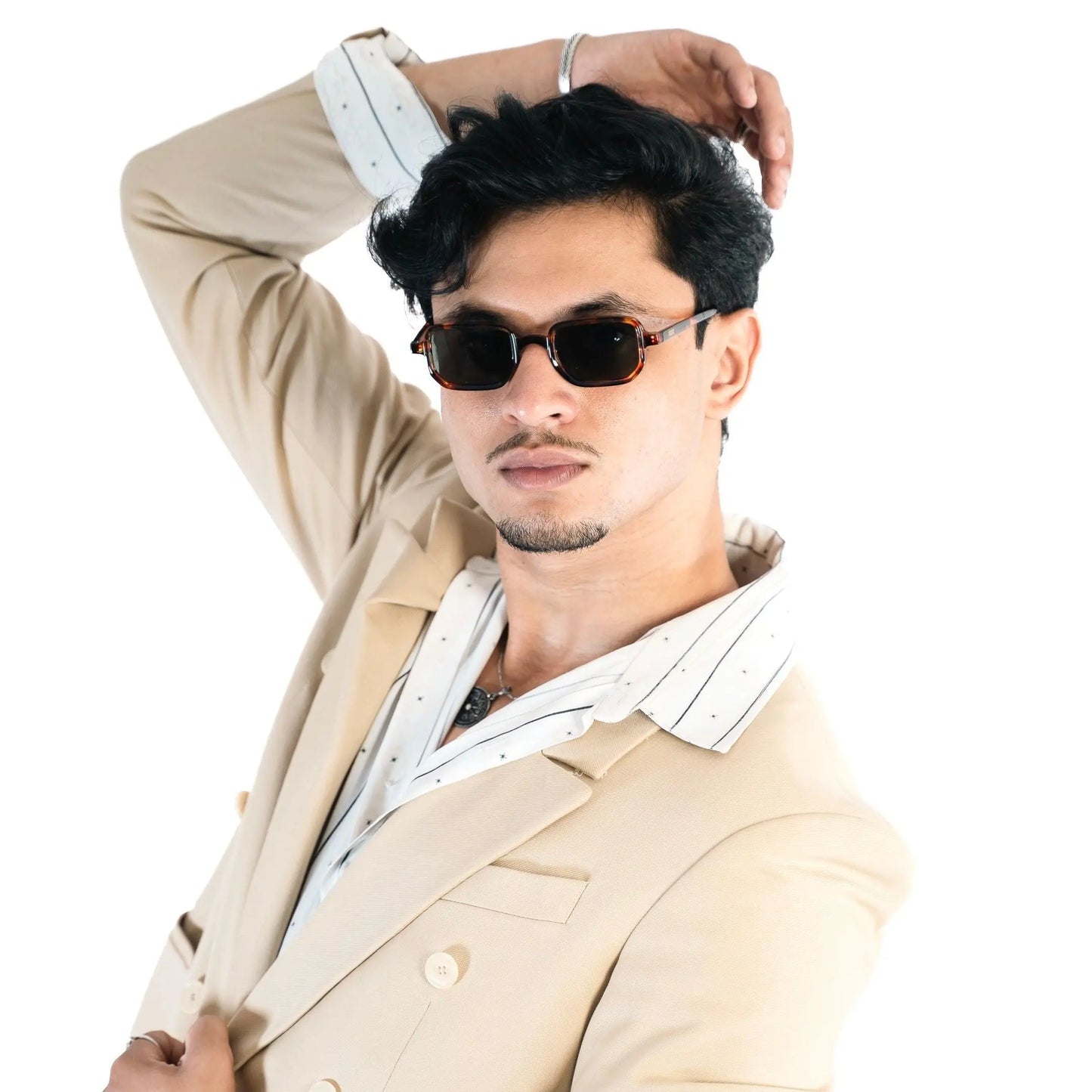 Rhymes vert Lunettes de Solaires pour Hommes et Femmes Photo de porté - RAYZ Eyewear Marque de Lunettes Marocaine